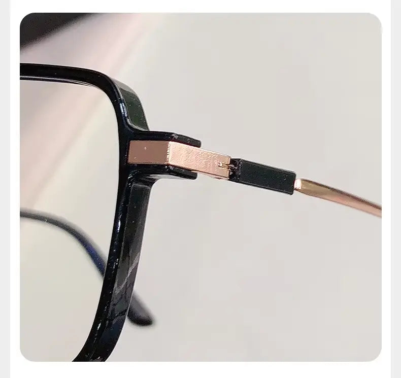 Modern Stylish Photochromic Glasses - Blue Light Blocking Eyewear UAE | GU8
