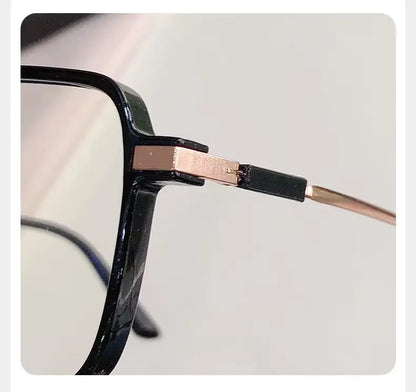 Modern Stylish Photochromic Glasses - Blue Light Blocking Eyewear UAE | GU8