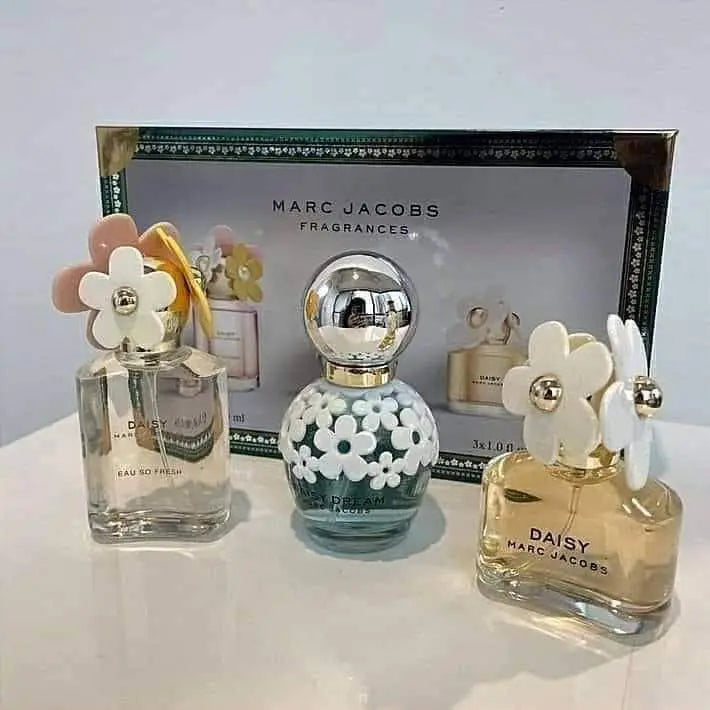 Marc Jacobs Daisy set 3x30ml perfume for women, floral fragrance gift set, women's perfume set, luxury Marc Jacobs scents, elegant Daisy perfume set